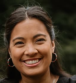 Headshot of Caitlin Johnson